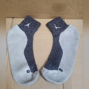 Jordan Retro Elephant Gray/Black Quarter Socks Men Size 8